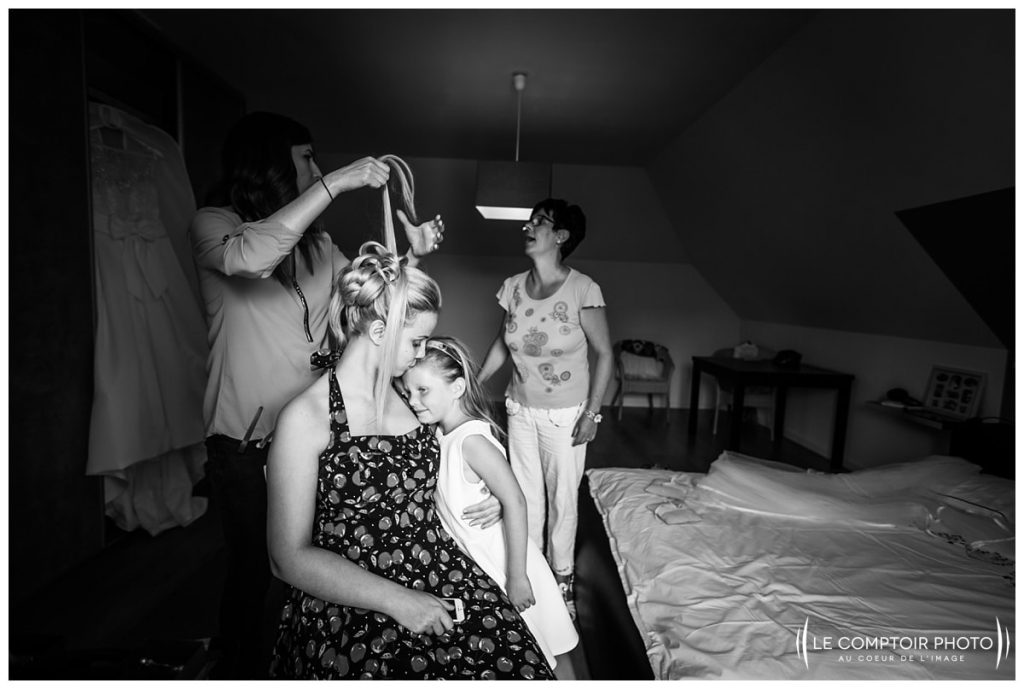 photographe mariage oise préparatifs de la mariée chez ses parents à choisy au bac proche compiegne-photographe oise- photographe mariage oise-le comptoir photo